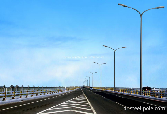 قطب مضئ light pole
